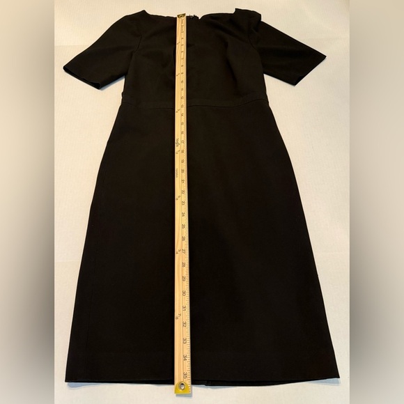 Ann Taylor Black The Boatneck Sheath Dress in Seasonless Stretch Size 0 - Picture 4 of 12